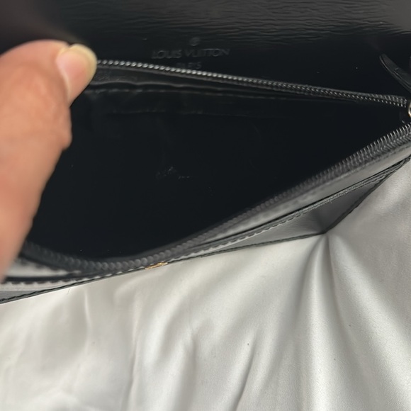 Louis Vuitton Authentic Belt Bag/ Crossbody Black Leather 7”x5x1 1/2”. - Picture 11 of 16